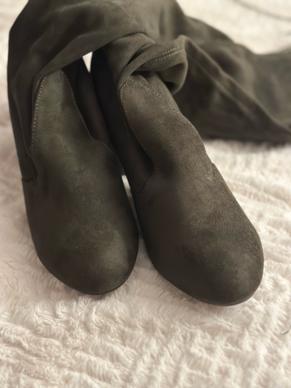 Women's Over-the-Knee Block Heel Boots in Dark Olive - Picture 6 of 11
